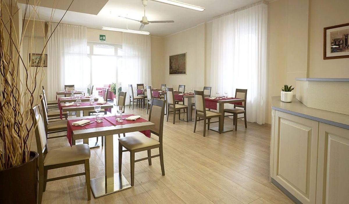 Hotel Villa Sirena Numana Bagian luar foto