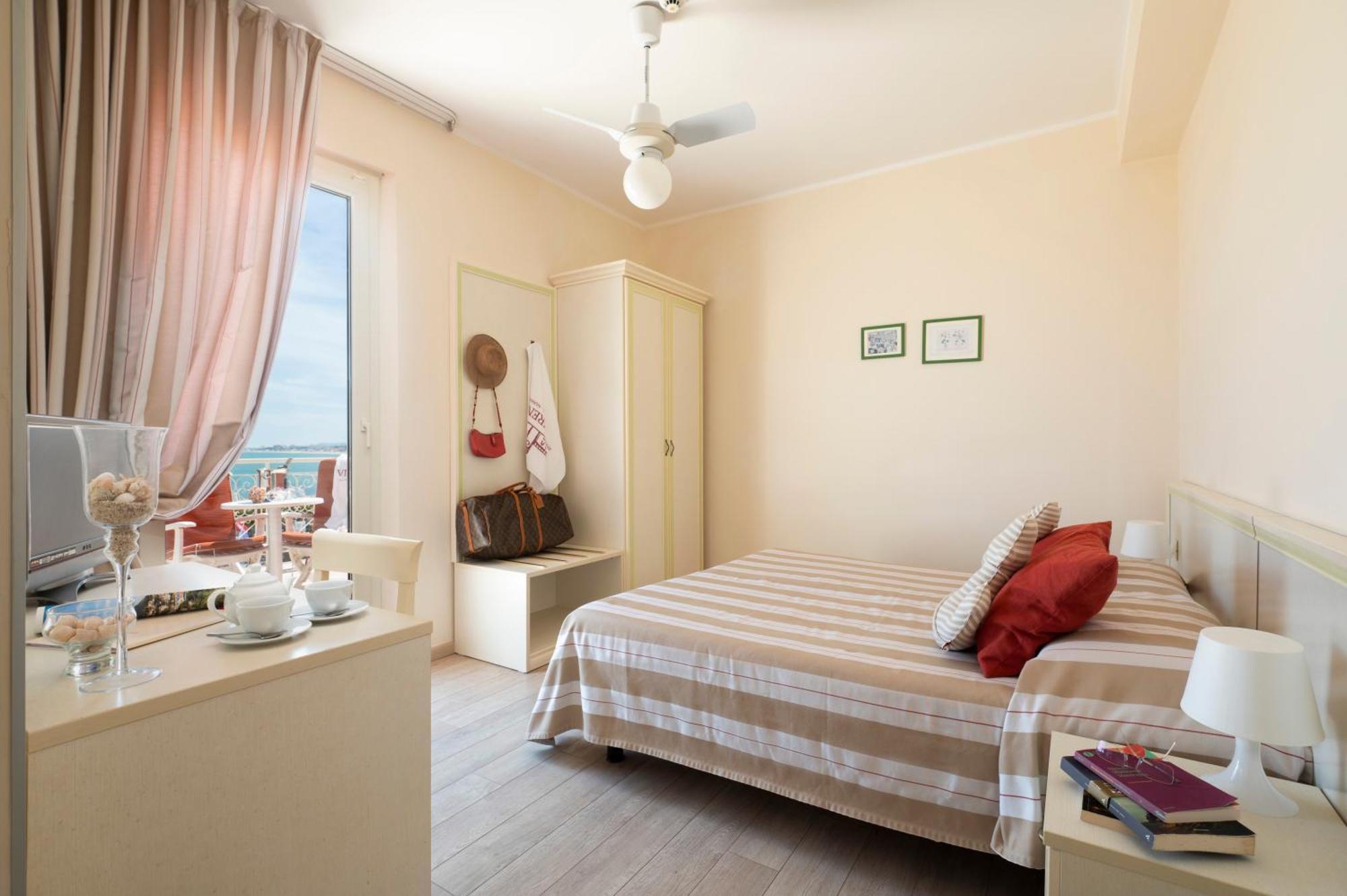 Hotel Villa Sirena Numana Bagian luar foto