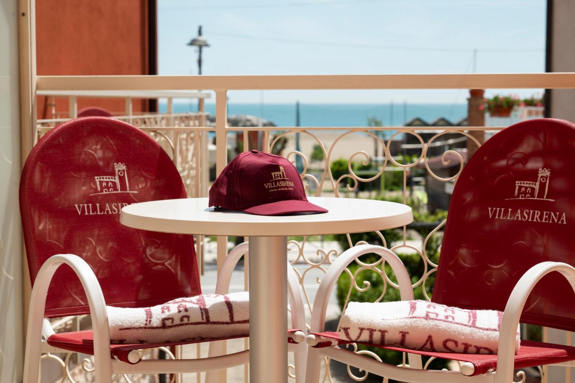 Hotel Villa Sirena Numana Bagian luar foto